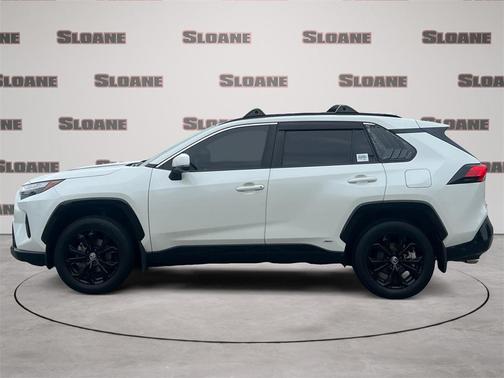 2022 Toyota RAV4 Hybrid SE