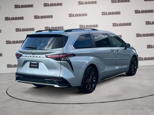 2021 Toyota Sienna XSE 7 Passenger