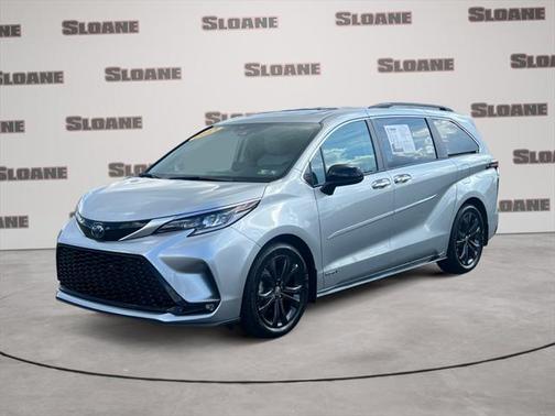 2021 Toyota Sienna XSE 7 Passenger