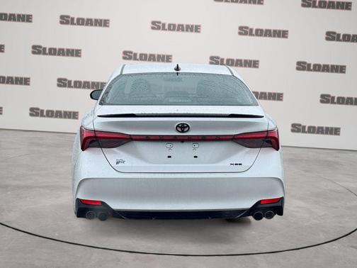 Wind Chill Pearl 2021 Toyota Avalon XSE