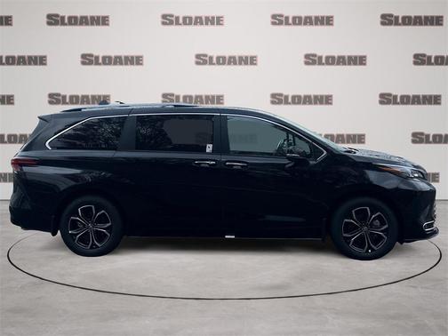2025 Toyota Sienna Platinum