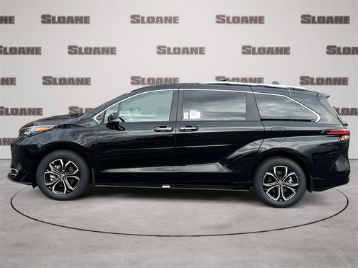 2025 Toyota Sienna Platinum