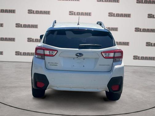 Crystal White Pearl 2018 Subaru Crosstrek 2.0i
