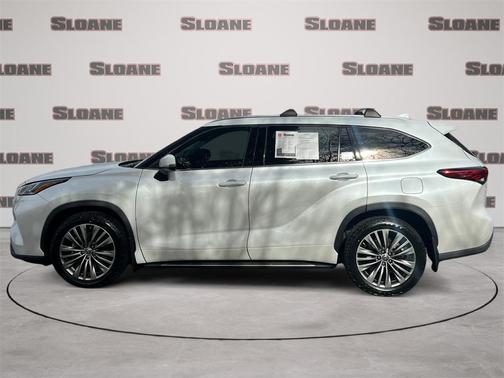 2022 Toyota Highlander Platinum