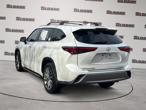 2022 Toyota Highlander Platinum