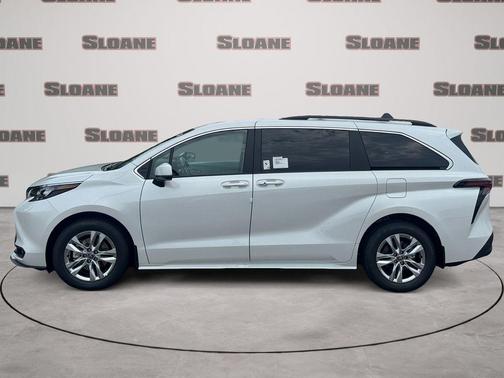 Wind Chill Pearl 2026 Toyota Sienna XLE