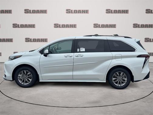 2026 Toyota Sienna XLE