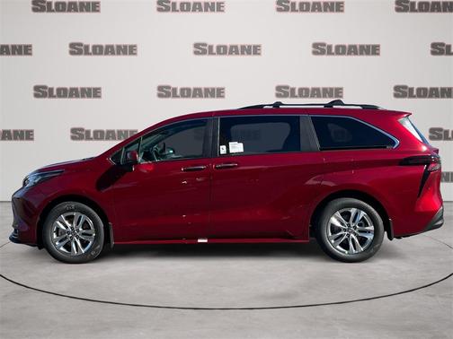 2025 Toyota Sienna XLE 7 Passenger