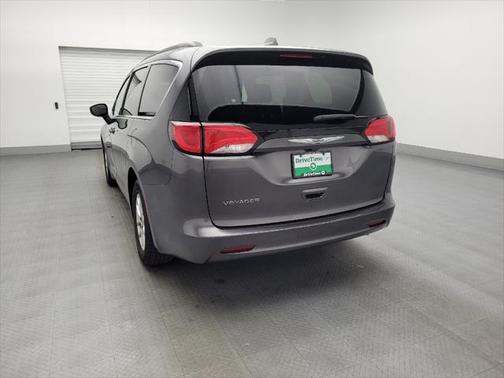 2020 Chrysler Voyager LXI
