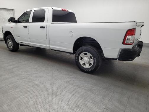 2022 RAM 2500 Tradesman Crew Cab 4x4 8' Box
