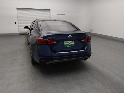 2021 Nissan Altima SR FWD