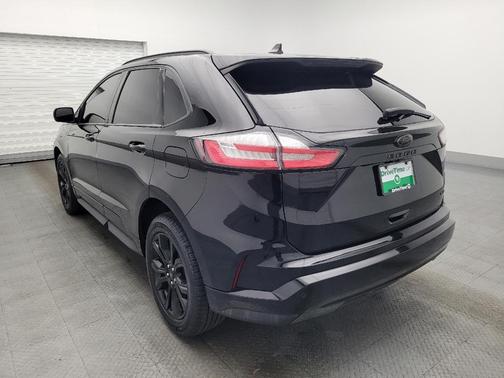 2023 Ford Edge SE