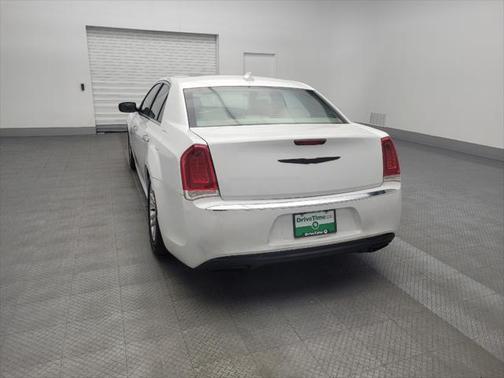 2016 Chrysler 300C Base