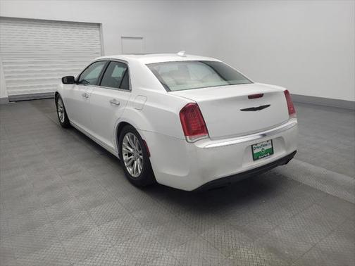 2016 Chrysler 300C Base