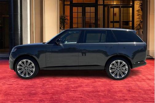 2025 Land Rover Range Rover P400 SE 7 Seat