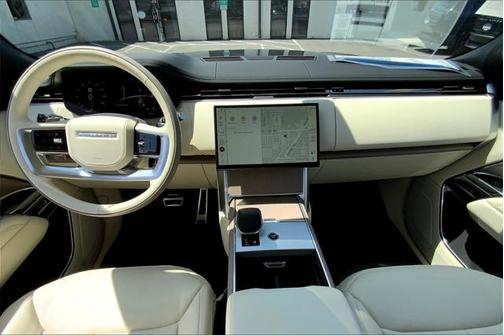 2025 Land Rover Range Rover P530 SE 7 Seat