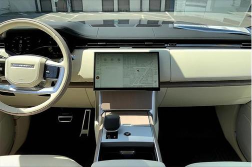 2025 Land Rover Range Rover P530 SE 7 Seat