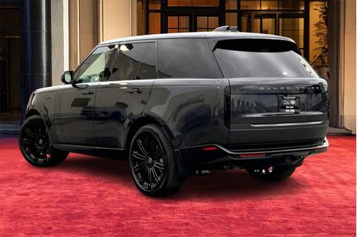 2025 Land Rover Range Rover P530 SE