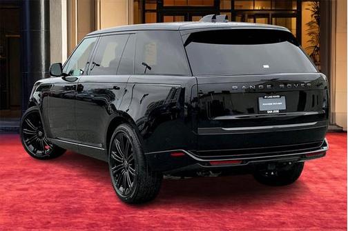 2025 Land Rover Range Rover P530 SE
