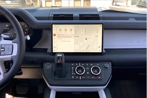 2025 Land Rover Defender 110 P400 X-Dynamic SE