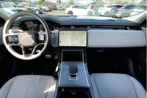 2025 Land Rover Range Rover Velar P400 Dynamic SE