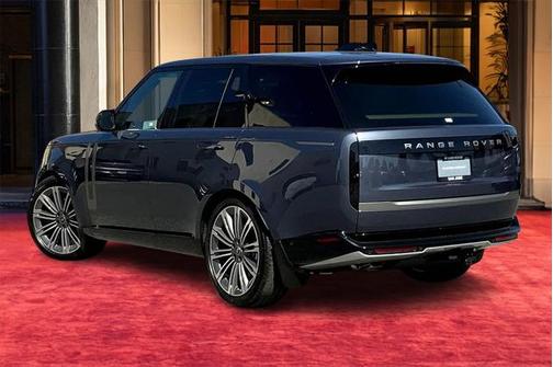 2025 Land Rover Range Rover P530 SE