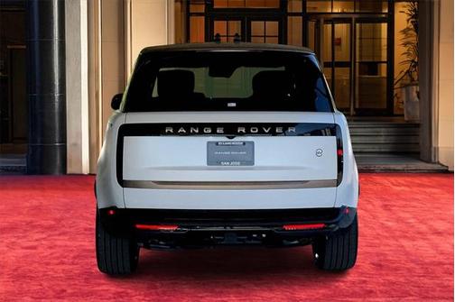 2025 Land Rover Range Rover P615 SV