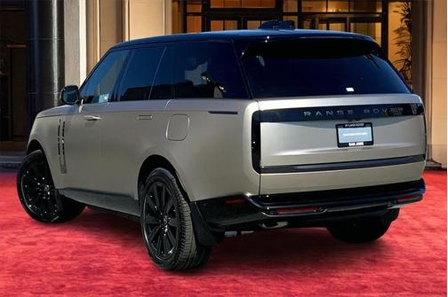 2025 Land Rover Range Rover P550e Autobiography