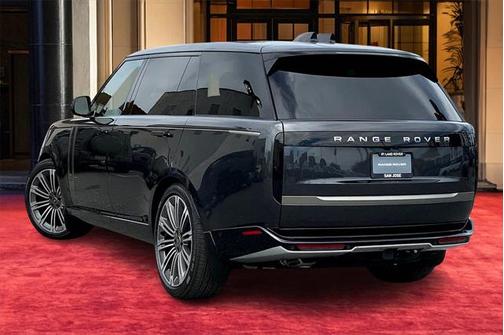2025 Land Rover Range Rover P530 SE 7 Seat