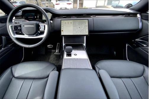 2025 Land Rover Range Rover P530 SE 7 Seat
