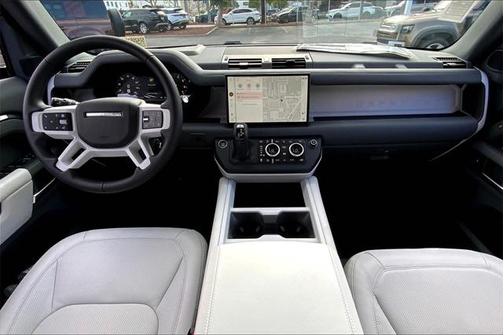 2025 Land Rover Defender 110 P400 X-Dynamic SE