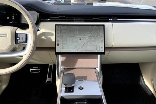 2025 Land Rover Range Rover P530 SE