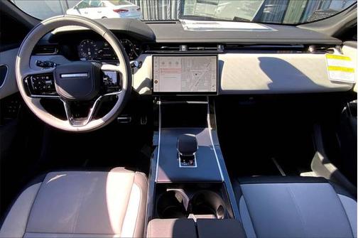 2026 Land Rover Range Rover Velar P400 Dynamic SE