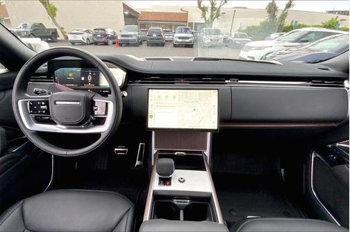 2025 Land Rover Range Rover P530 SE