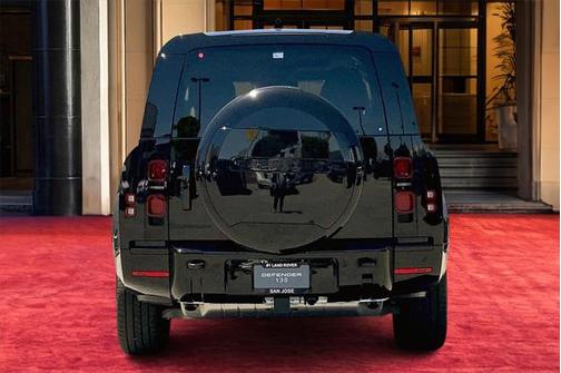 2025 Land Rover Defender 130 P400 X-Dynamic SE