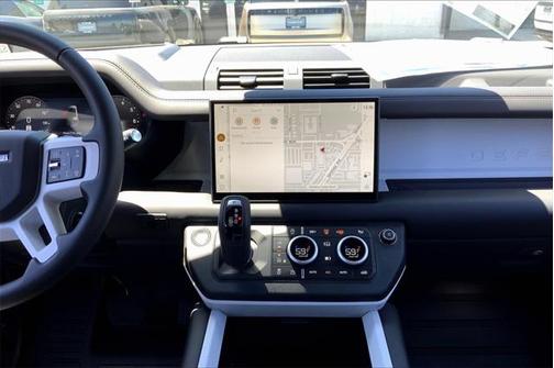 2025 Land Rover Defender 130 P400 X-Dynamic SE