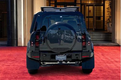 2025 Land Rover Defender 110 P400 X-Dynamic SE