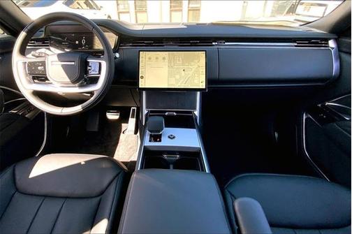 2025 Land Rover Range Rover P530 SE