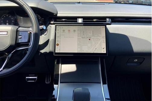 2026 Land Rover Range Rover Velar P400 Dynamic SE