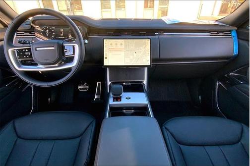 2025 Land Rover Range Rover P530 SE