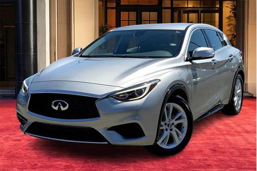 2018 INFINITI QX30 PURE