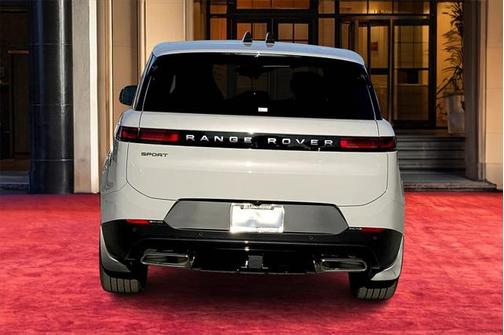 2025 Land Rover Range Rover Sport SE