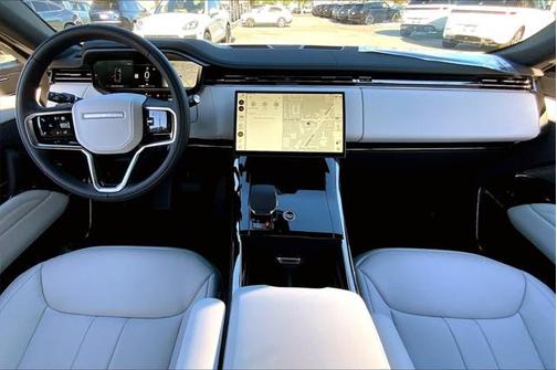 2025 Land Rover Range Rover Sport SE