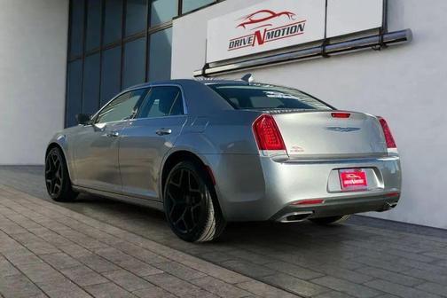 2015 Chrysler 300 Limited