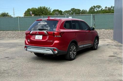 2019 Mitsubishi Outlander ES