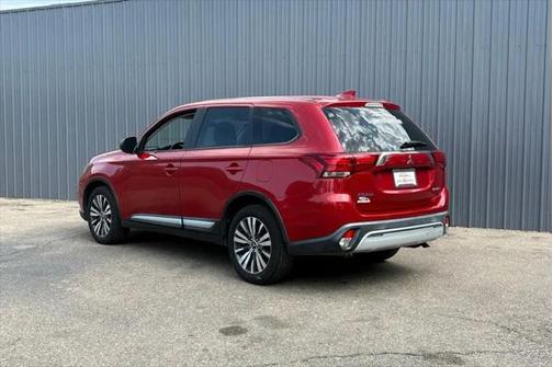 2019 Mitsubishi Outlander ES