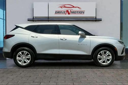Silver Ice Metallic 2020 Chevrolet Blazer 2LT