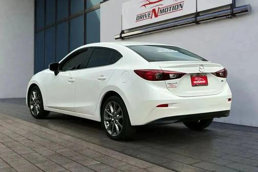 2018 Mazda Mazda3 Touring
