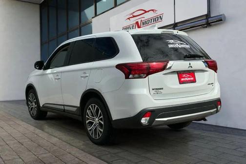 2017 Mitsubishi Outlander SE
