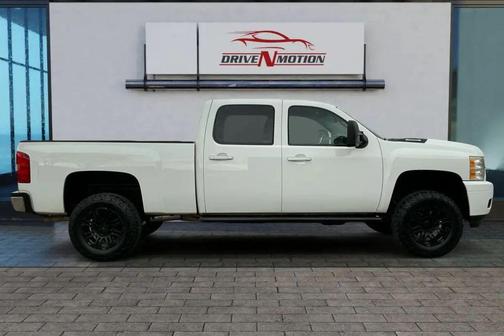 Summit White 2013 Chevrolet Silverado 2500 LT